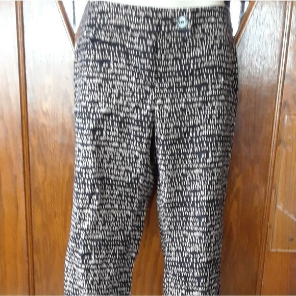LOFT Basket Weave Cropped Pants - Picture 6 of 6
